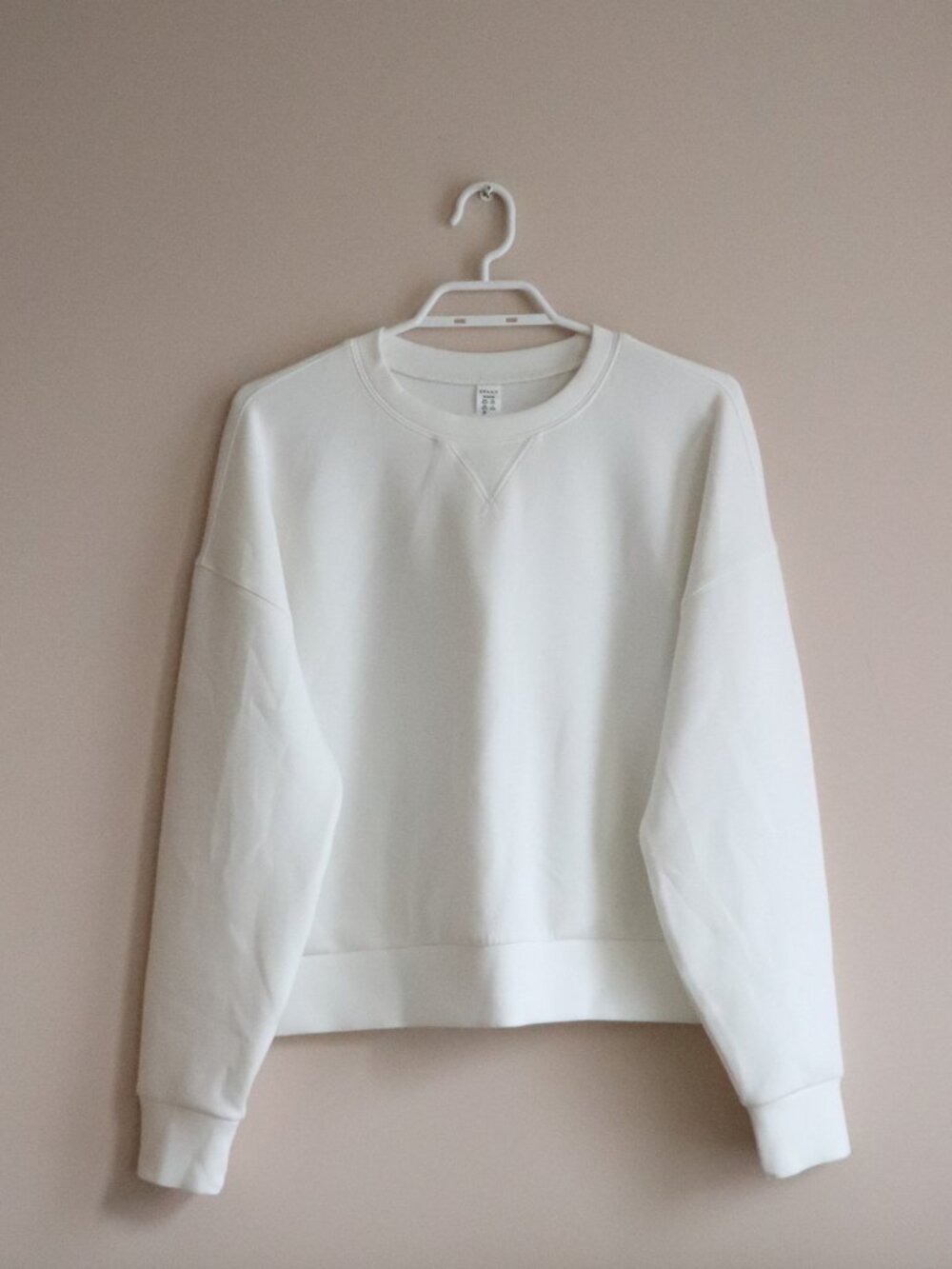 Spanx AirEssentials White Women's Medium Lightweight Pullover Crewneck